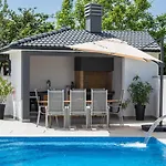 Villa Casa L