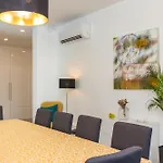 Casa L Villa