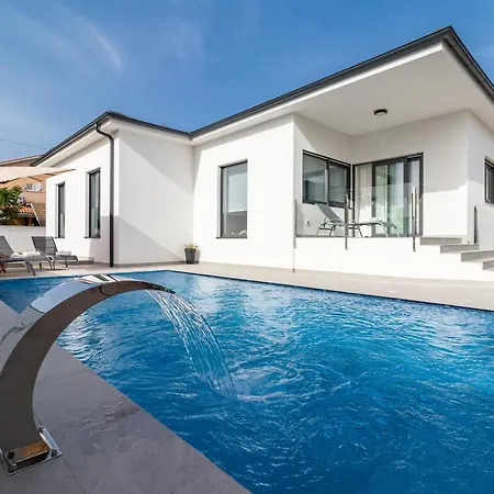 Vila Casa L Pula