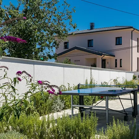 Casa L Villa *